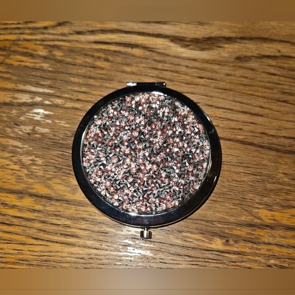 Light Pink & Silver Rhinestone Compact Mirror- New - Picture 8 of 10